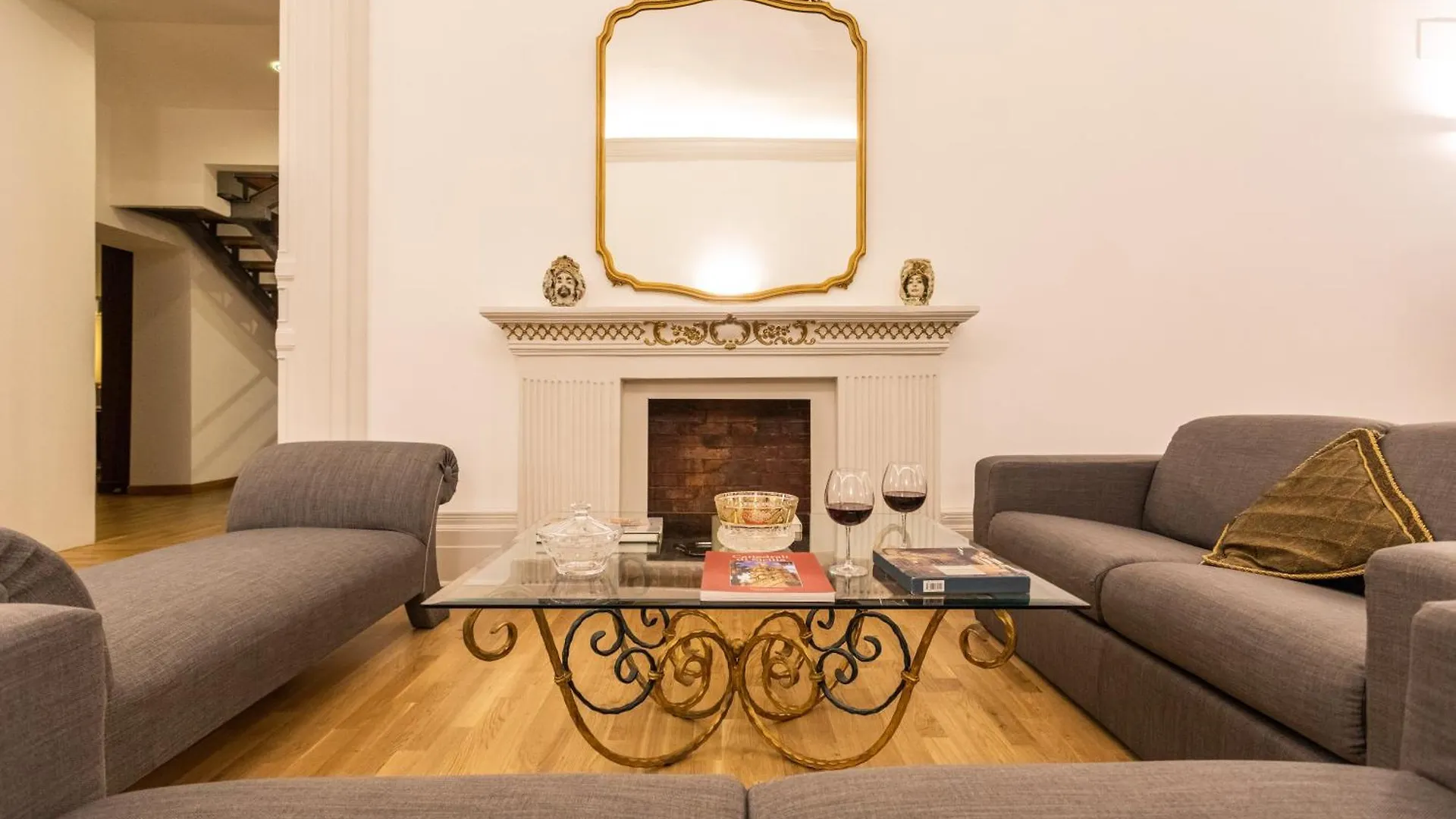 ** Pensión Divisi Suites & Spa Palermo Italia