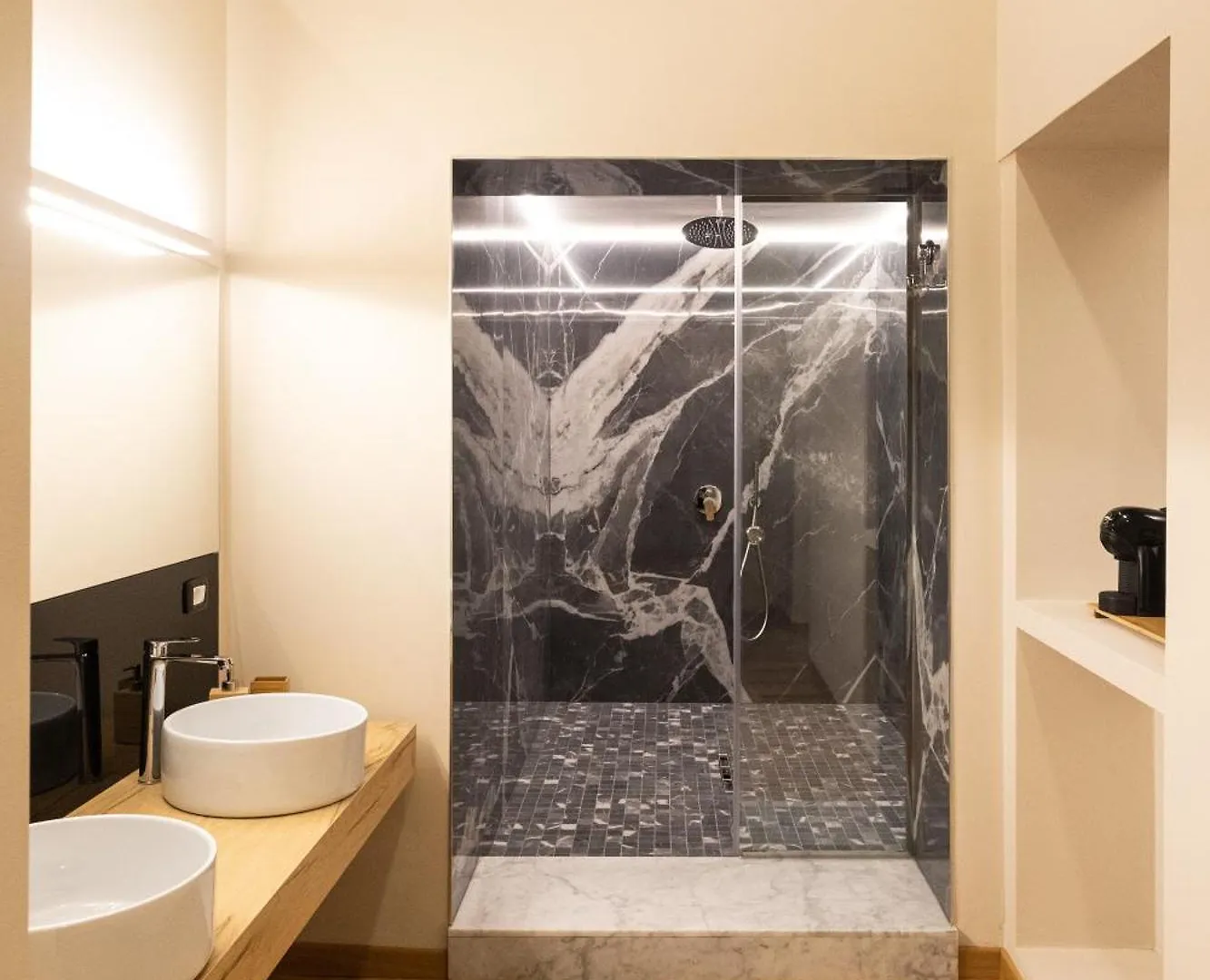 בית הארחה פלרמו Divisi Suites & Spa